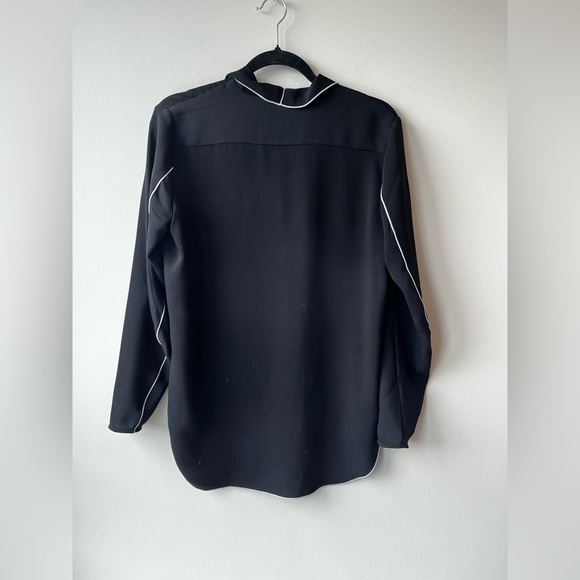 Babaton Aritzia Classic Rena Silky Blouse - Picture 3 of 3